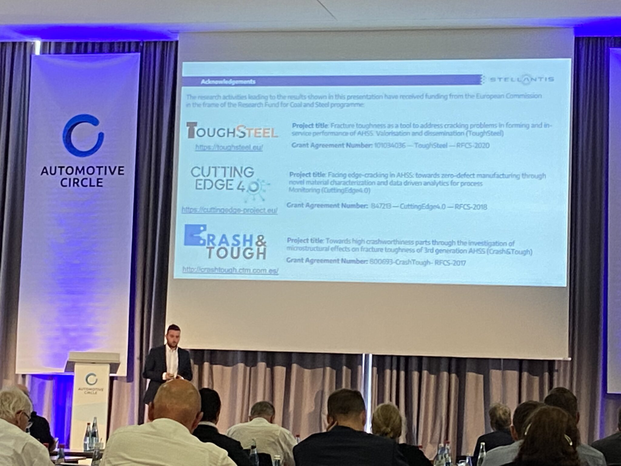 Edgecracking prediction through novel modelling approach presented at